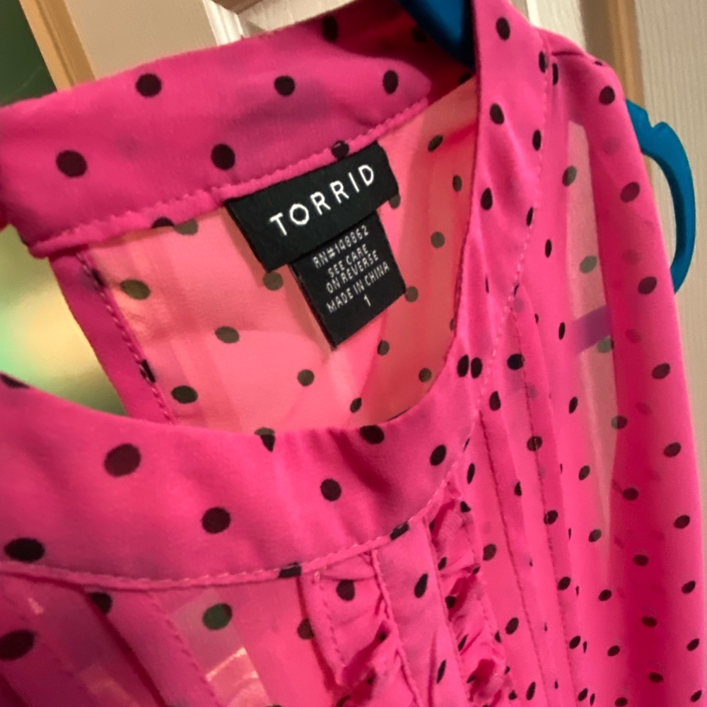 Hot pink high neck blouse with black polka dots - Picture 4 of 4